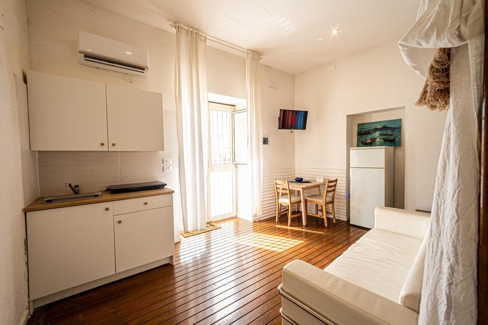 Mh Suites Rooms Apartments Bacoli Extérieur photo